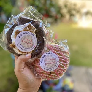 These Stuffed Cookies