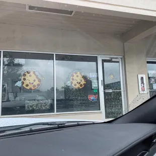 Front of the store that should be open but isn't!