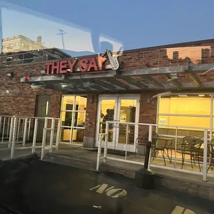 the outside of the restaurant