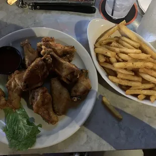 10 Piece They Say Wings and fries