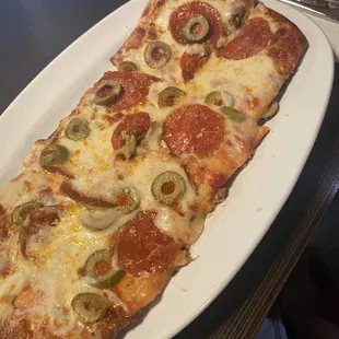 Pepperoni Flatbread add green olives