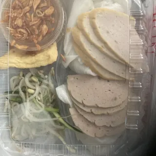 Steamed Flour Sheets with Sides
