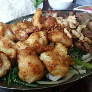 36A. Thịt Bò Xào Hành Hương Cuốn Bánh Tráng (2 Người An)