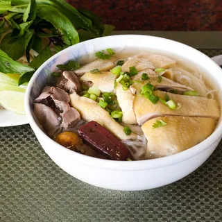 17. Phở Gà Dai
