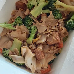 Pad Se-Ew, in takeout box