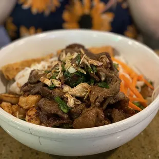 35. Stir-Fried Lemongrass Beef Vermicelli Noodle