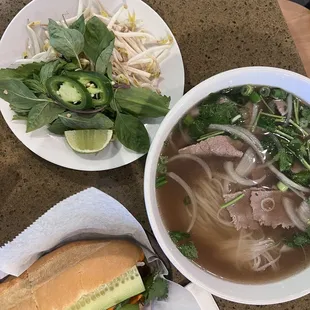 Pho Tai