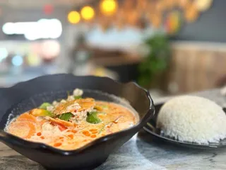 Royal Thai Restaurant