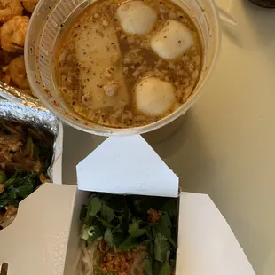 Tom Yum noodle soup