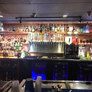 Great bar and heavy pour on shots!! Great place to chill