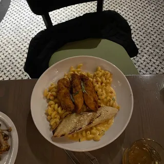 Fried Chicken Mac N Cheese