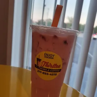 Strawberry milk tea with strawberry popping boba - Min