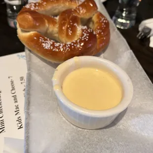 Pretzel 4.97999 stars!