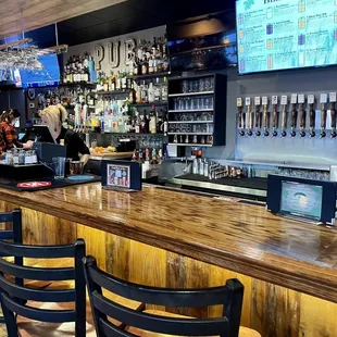 Main bar