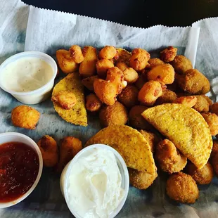 Cheese Curds &amp; Mini Chicken Tacos