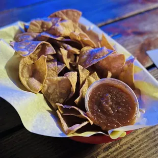 These chips were hot and fresh, and salsa excellent!