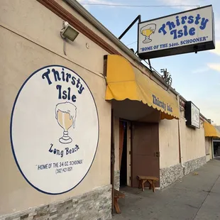 the front of thirsty isle