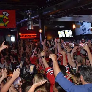 Chicago Blackhawks win the Stanley Cup at Thirsty Nickel