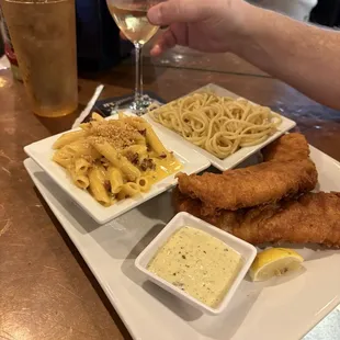 Fish with Mac and cheese and pasta with garlic butter