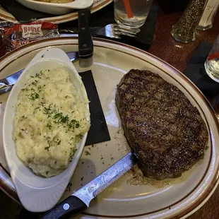 Ribeye and Garlic Mash Potatoes