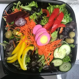 Family salad made to go