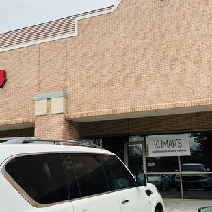 This place does not have a sign yet but it's in N MacArthur park building right beside great clips near Kroger on N MacArthur Blvd