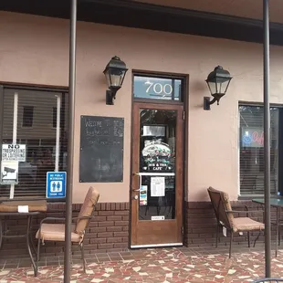 St. Johns Ave entrance to Miss Lou's 'This &amp; That Café'