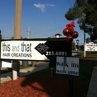 Salon Sign as it appears on Kingsley Avenue