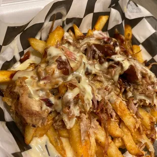 Smoke n cheese fries. Delicious!