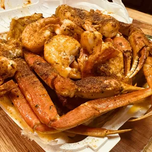 Seafood platter D with House Special seasoning