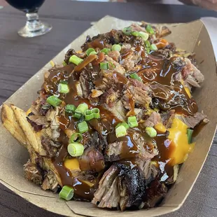 Pulled pork loaded fries! Large portion please!