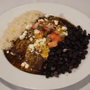 Mole enchiladas