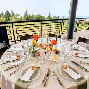 Event Design, Planning and Coordinating by Dina's Deluxe Events   Venue: Thomas Forgarty