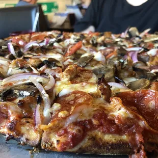 Skyline Chicago Thin Pizza