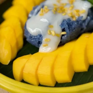 Thai Sweet Sticky Rice with Sweet Mango