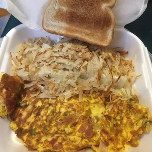 Denver omlette with hash browns and white toast