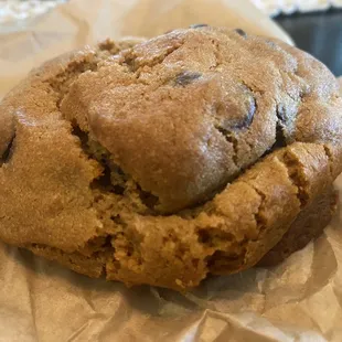 Chocolate chip chunky cookie