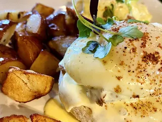 Caston & Main Brew Yard