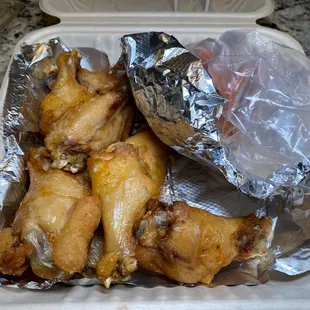 Order of 8 Wings (sauces were packaged on the side)