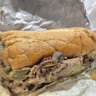 The works w/ grilled onions, jalapeños &amp; 3 cheese 10/10