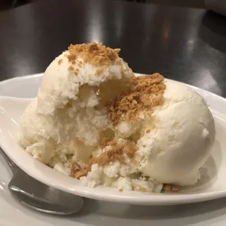 Homemade Coconut Ice Cream (Vegan)