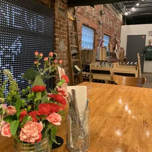 sushi and sashimi, interior