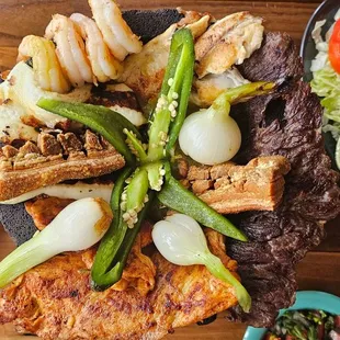 Mocajete, this dish is perfect to share.