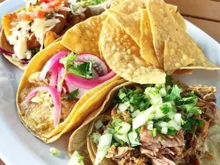 Benny's Tacos & Rotisserie Chicken