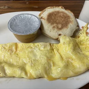Cheese omelette, English muffin and applesauce.