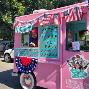 Westchester downtown Bakersfield 4th of July neighborhood parade!!