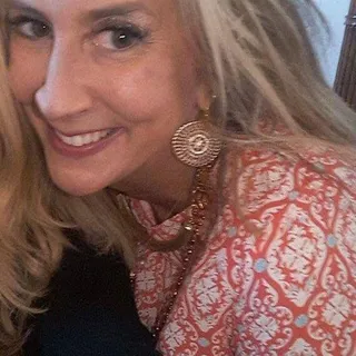 Nikki S.