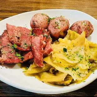 THE best Corn beef and cabbage w/potatoes