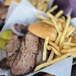 Tri-tip sandwich
