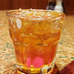 a glass of ice tea